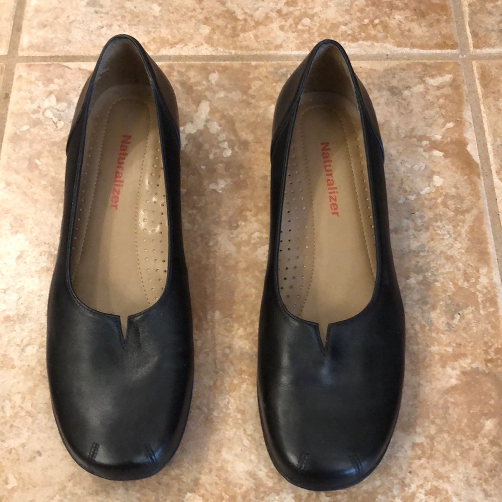 Naturalizer flats.